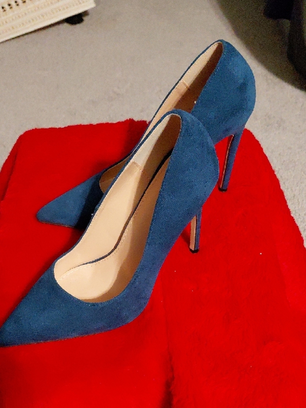 Women's Teal Suede Pointed-Toe Pumps